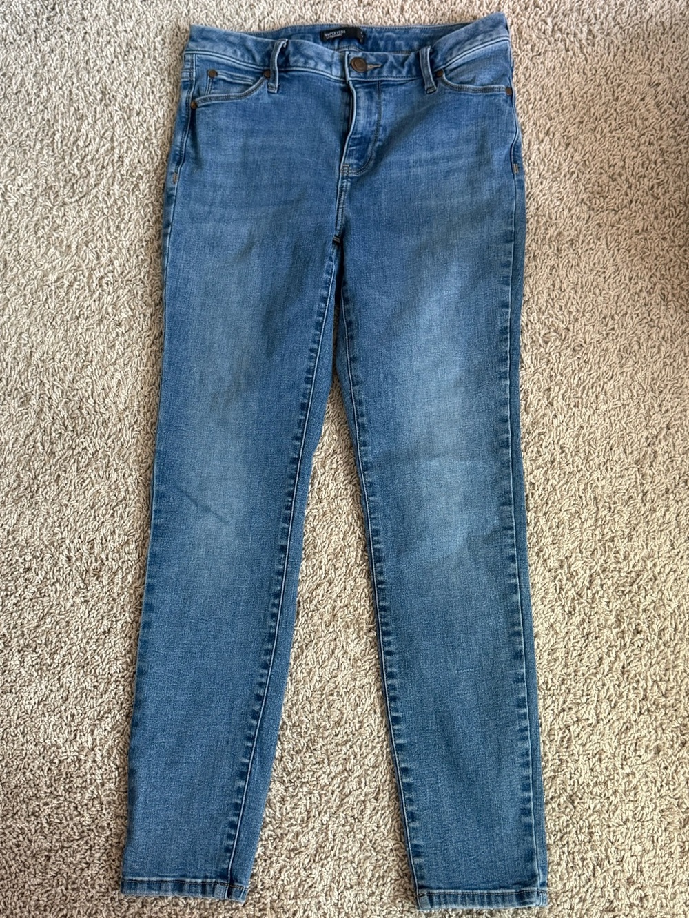 Simply Vera by Vera Wang- Soft and Stretchy Skinny Jeans